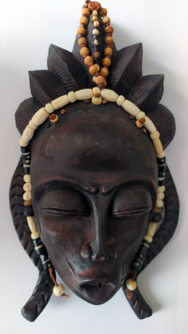 Masque - Faïence acrylique et perles - Hélène