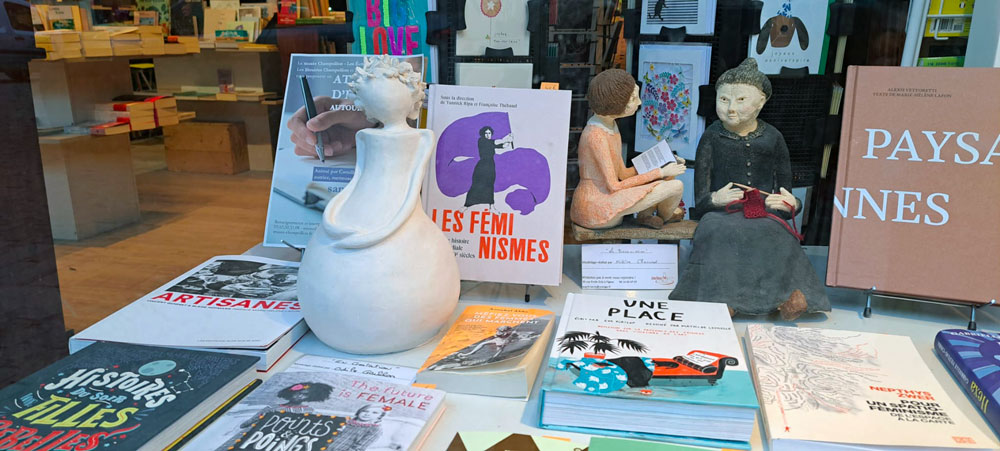 Vitrine librairie Champollion